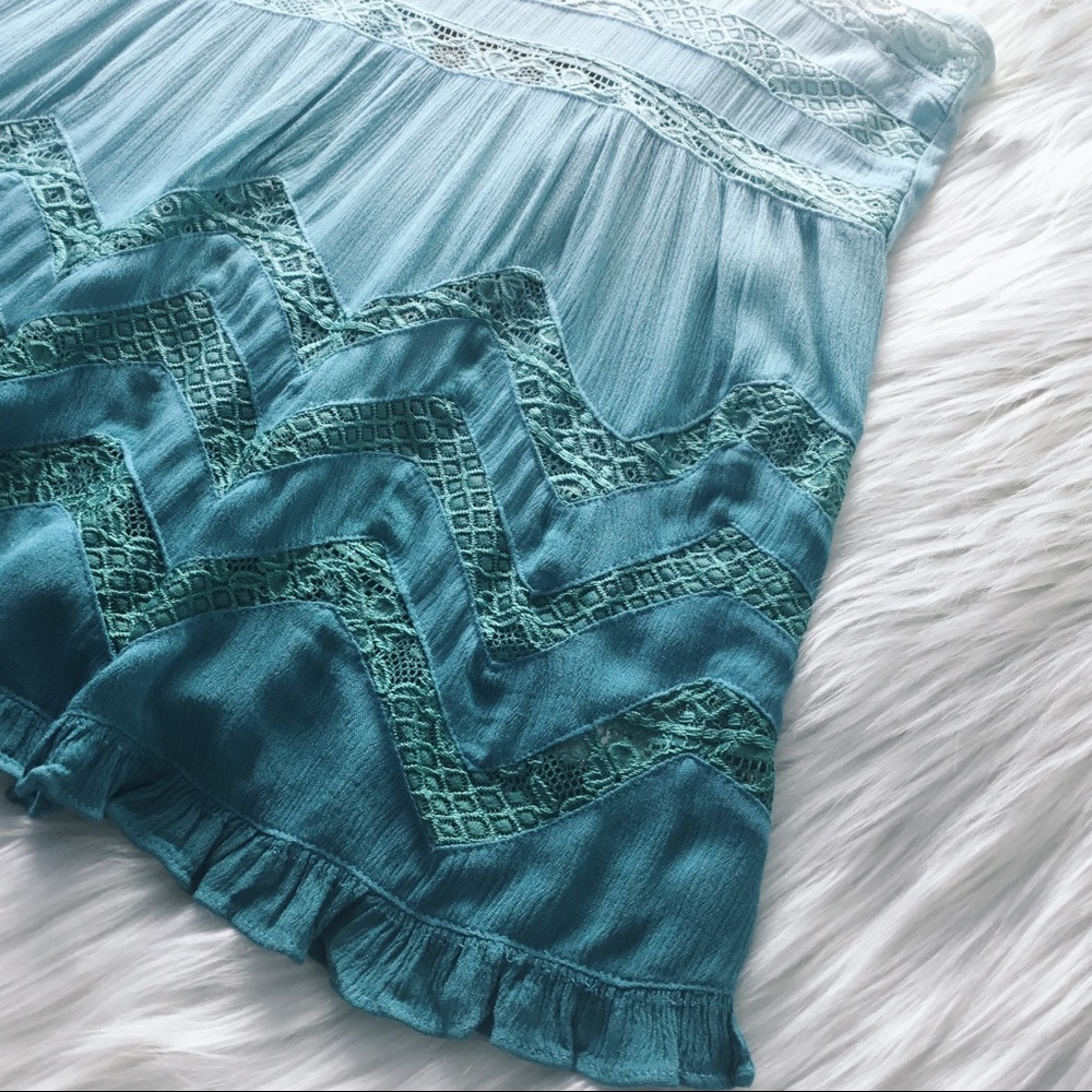 LAST ONE✨ Blue Ombré Crochet Lace Hem Ruffle Top - Picture 5 of 8